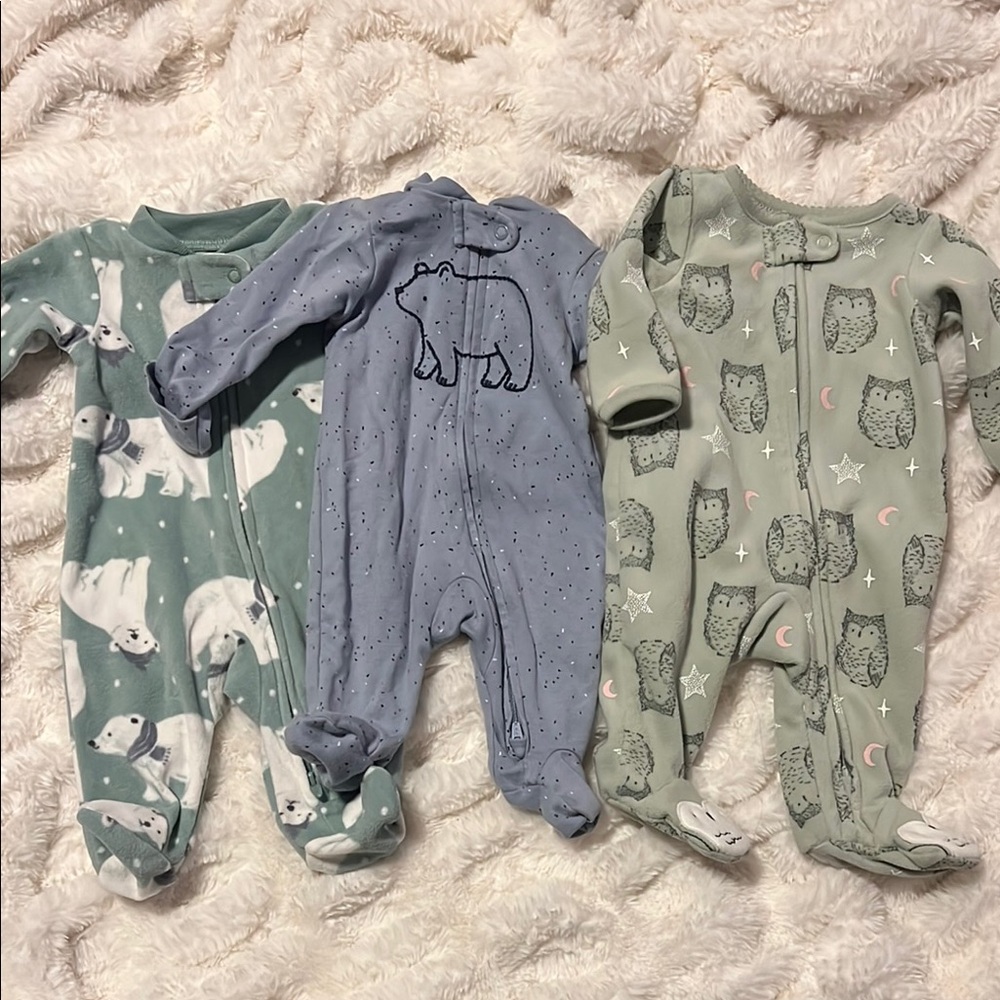 Carter's newborn onsie bundle